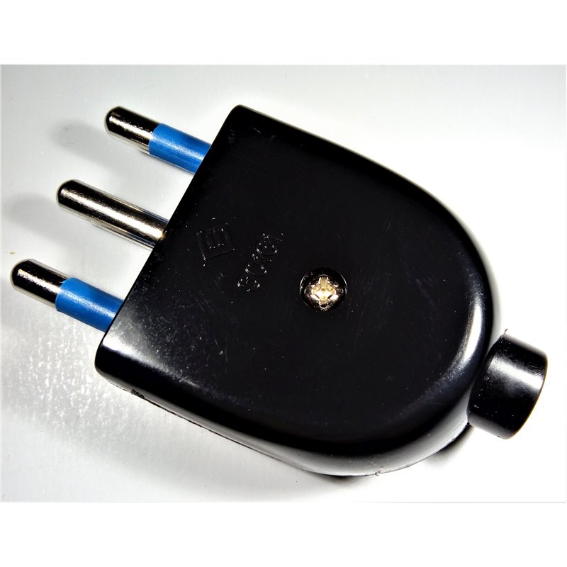 Spina 2P+T 16A 250V nera IMQ